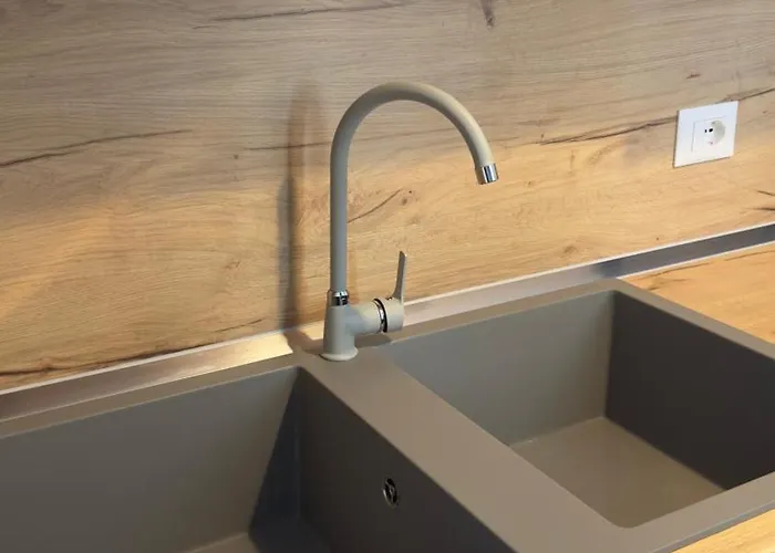 E2 Seaside Golem (Tirana)