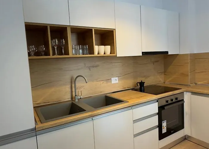 E2 Seaside * Golem (Tirana)